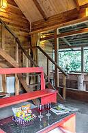 Alaya Stays Suro Woodcrest Chalet