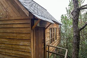 Alaya Stays Suro Woodcrest Chalet