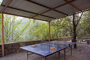 Alaya Stays Suro Woodcrest Chalet