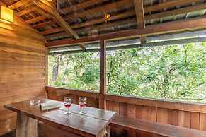 Alaya Stays Suro Woodcrest Chalet