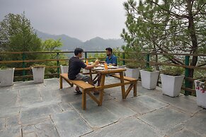 Alaya Stays Suro Woodcrest Chalet