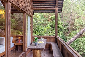 Alaya Stays Suro Woodcrest Chalet