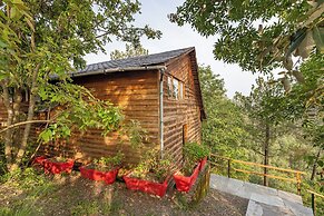 Alaya Stays Suro Woodcrest Chalet