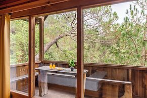 Alaya Stays Suro Woodcrest Chalet