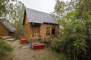Alaya Stays Suro Woodcrest Chalet