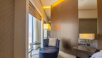 Modern 1BR Near Dubai Frame With City Views