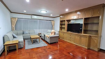 Baan Arthit