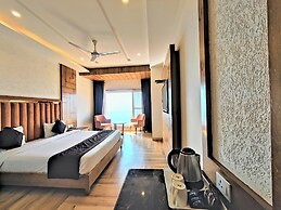 Luxury Inn by Stotrak Hotels