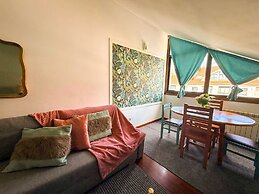 Luxury Singular Apartments Green