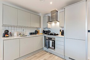 Meadow Haven 2 Bed 2 Bath, On-street Park, Netflix