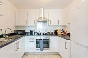 Desert Oasis Sleeps 8 With Parking