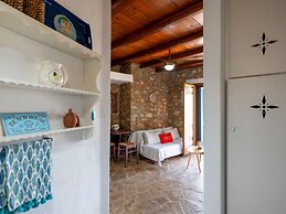 Elena s Traditional Dreamhouse