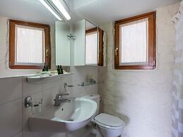 Elena s Traditional Dreamhouse