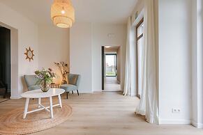 Vacation Home for 6 Person and Beautiful Garden