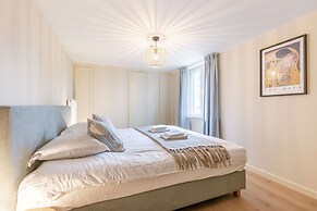 Vacation Home for 6 Person and Beautiful Garden