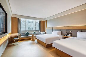 Full Season Hotel