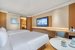Full Season Hotel