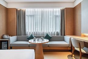 Full Season Hotel