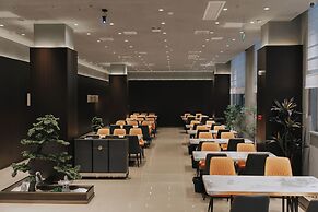 Full Season Hotel