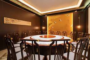 Full Season Hotel