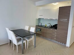 Smart Carrara Apartments