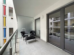 Smart Carrara Apartments