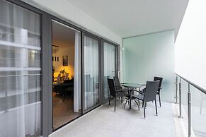 Smart Carrara Apartments