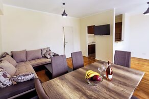 Sea View Apartments MonteBook