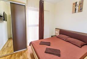 Sea View Apartments MonteBook