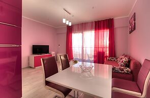 Sea View Apartments MonteBook