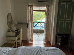 Liadromia Hotel