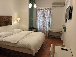 Liadromia Hotel