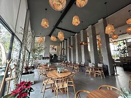 Serenzzo Hotel & Cuisine