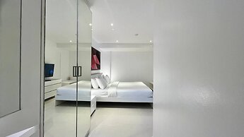 B12 - 2 Bedroom Condo With Pool Access, Karon Beach