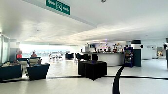 B12 - 2 Bedroom Condo With Pool Access, Karon Beach