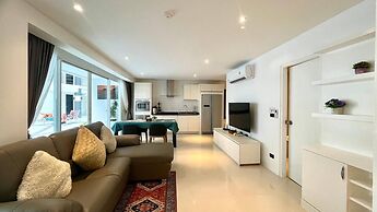 B12 - 2 Bedroom Condo With Pool Access, Karon Beach
