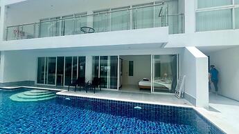 B12 - 2 Bedroom Condo With Pool Access, Karon Beach