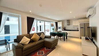 B12 - 2 Bedroom Condo With Pool Access, Karon Beach