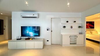 B12 - 2 Bedroom Condo With Pool Access, Karon Beach