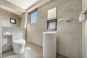 Huyan Museum BnB - Concrete Design