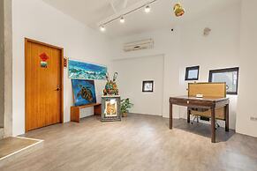 Huyan Museum BnB - Concrete Design