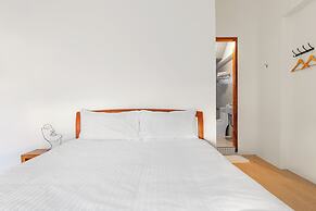 Huyan Museum BnB - Concrete Design