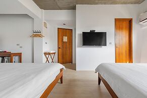 Huyan Museum BnB - Concrete Design