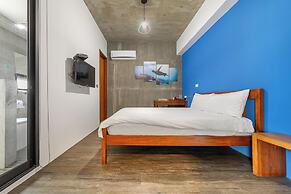 Huyan Museum BnB - Concrete Design