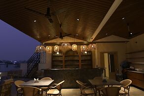 Hotel Varshish Inn
