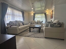 Lux Suites Greenpark Getaway Bungalows