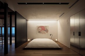 TRUNK HOUSE