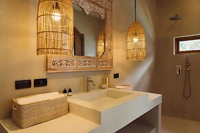 Karma Shana Residence