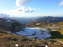 Cottage in Pyrenees With Pool & Golf