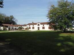 Cottage in Pyrenees With Pool & Golf